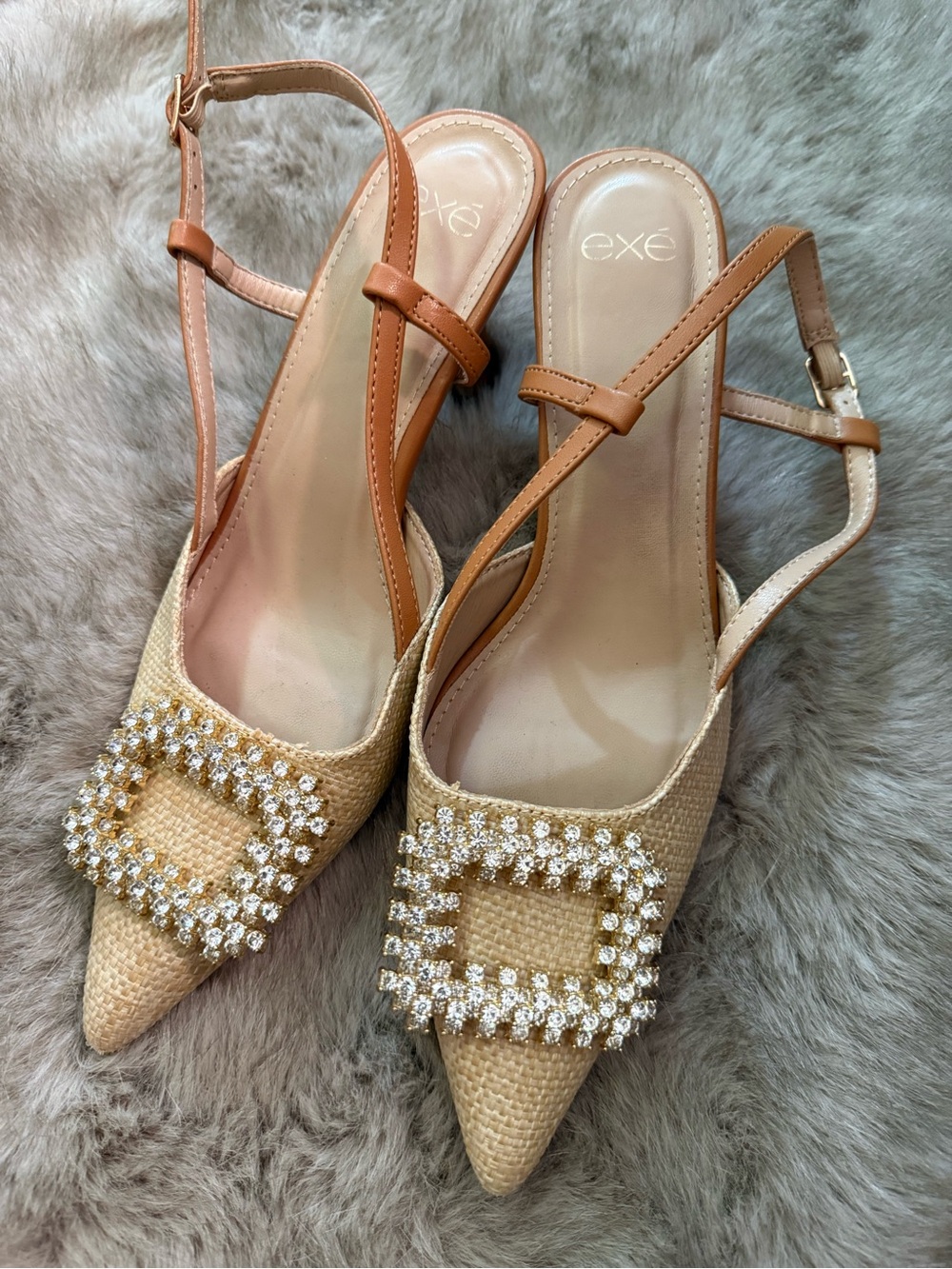 Exe Women's Tan Raffia Pointed Slingback Heels with Crystal Buckle